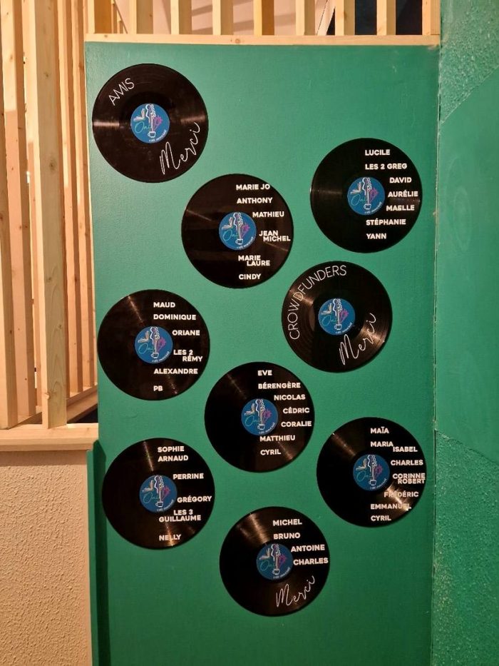 Le mur des Merci : les amis et les donateurs
